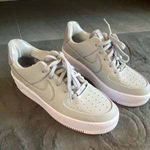 NIKE Airforce 1 low-top sneakers
